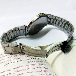 female lovers watch electronic quartz watch